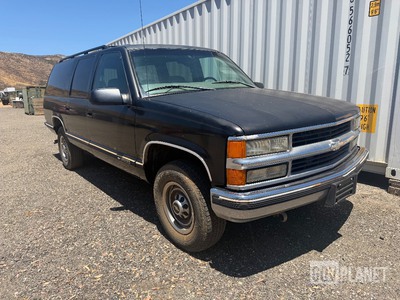 1997 Chevrolet Suburban 2500 SUV