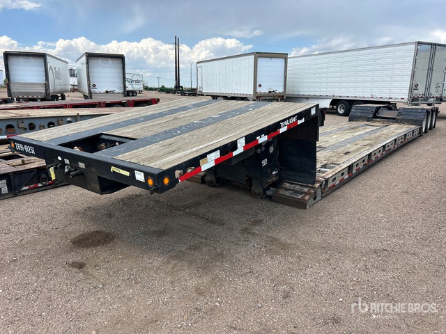 2015 Trail King TK90HG AG Tri/A Removable Gooseneck Lowboy Trailer