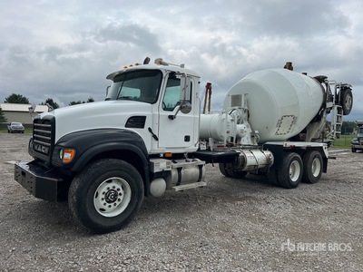 2004 Mack CV713 8x4 Mixer Truck
