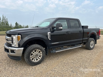 2019 Ford F-350 XLT 4x4 Crew Cab Pickup