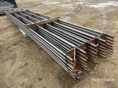 Quantity of (12) 24 ft x 4 ft Continuous Fence Recinto per bestiame