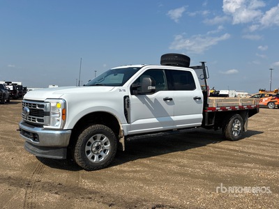 2023 Ford F-350 XLT 4x4 Crew Cab Pritsche-Lkw