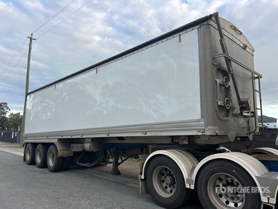 2016 Graham Lusty 10.3 m Tri/A Wedge End Dump Trailer