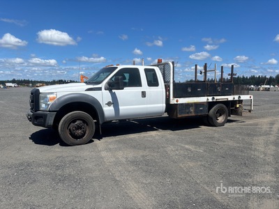2012 Ford F-550 4x4 Extended Cab 平台トラック