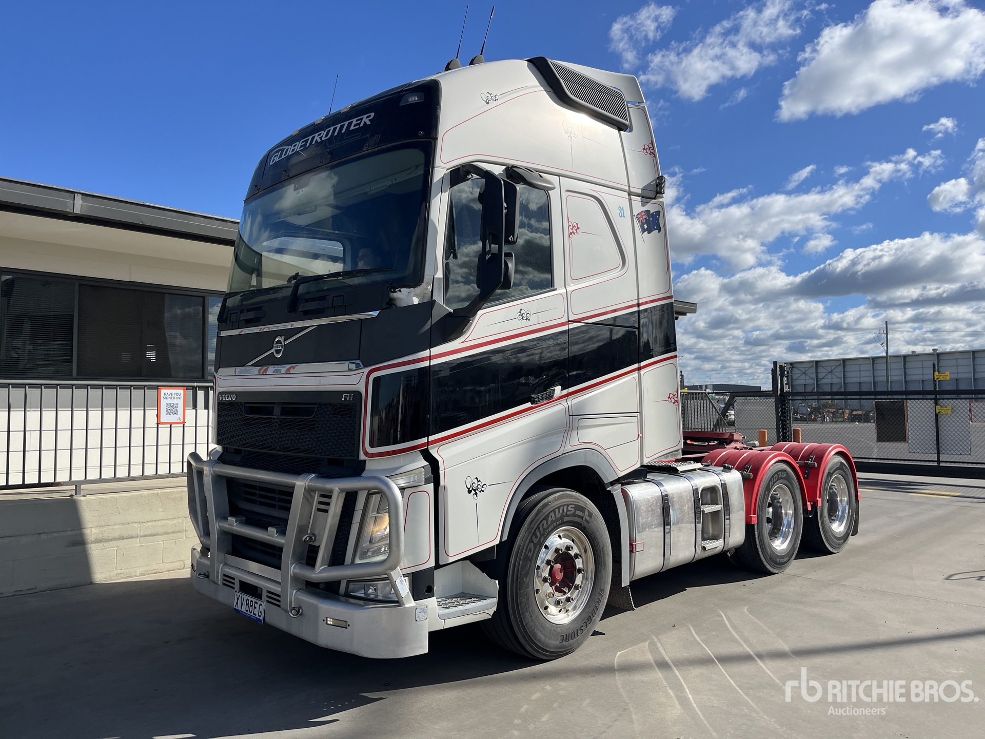 2017 Volvo FH540 Globetrotter T/A Sleeper Truck Tractor