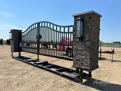 Bulldog Industries 20 ft Driveway Gate (Unused)
