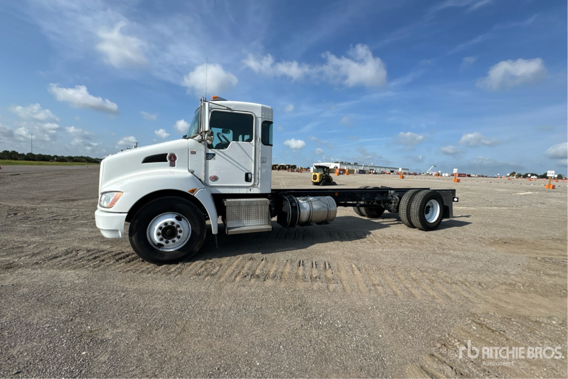 2020 Kenworth T370 4x2 Cab and Chassis
