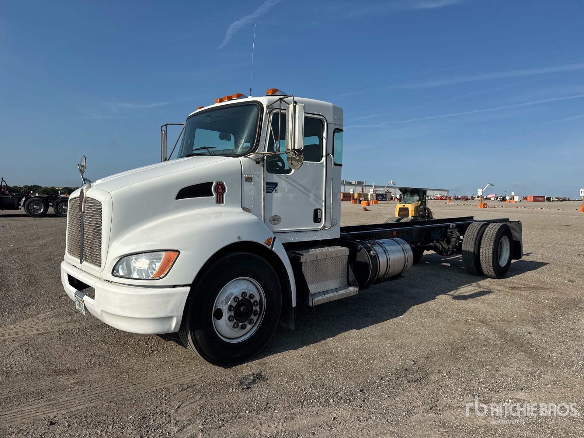 2020 Kenworth T370 4x2 Cab and Chassis