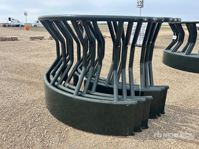 Quantity of (2) 2026 BYT MGFF84 84In Magnum Prairie Funnel 家畜用フィーダー (Unused)