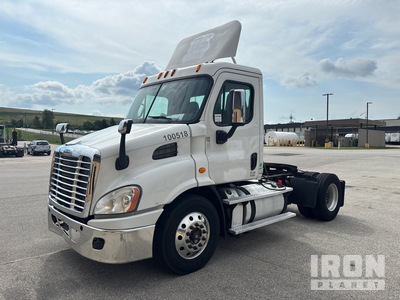 2015 Freightliner CA113 4x2 S/A Dagcabine Trekker