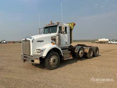 1994 Kenworth T800B 8x4 Tri/A Day Cab Truck Tractor