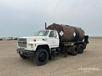 1990 Ford FT900F Truck アスファルト運搬トラック
