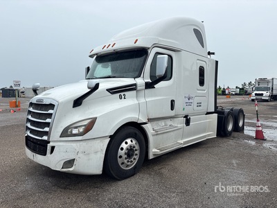 2018 Freightliner Cascadia 126 6x4 T/A Slaapcabine Trekker