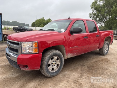 2011 Chevrolet Silverado 1500 4x4 Crew Cab بيك اب