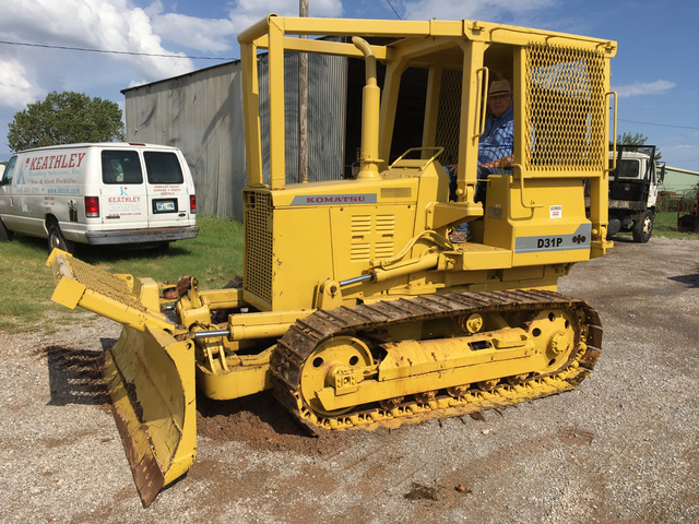Komatsu D31P-16 Crawler Dozer