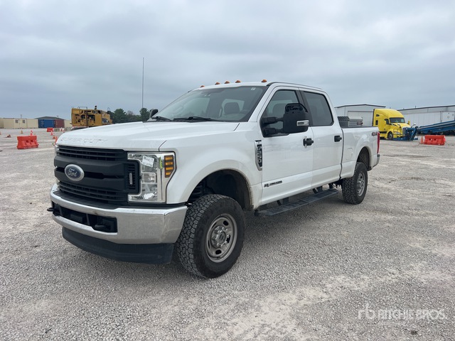 2018 Ford F-250 XL 4x4 Crew Cab Pickup