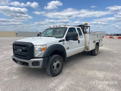 2016 Ford F-450 XL 4x2 Extended Cab Utility Truck