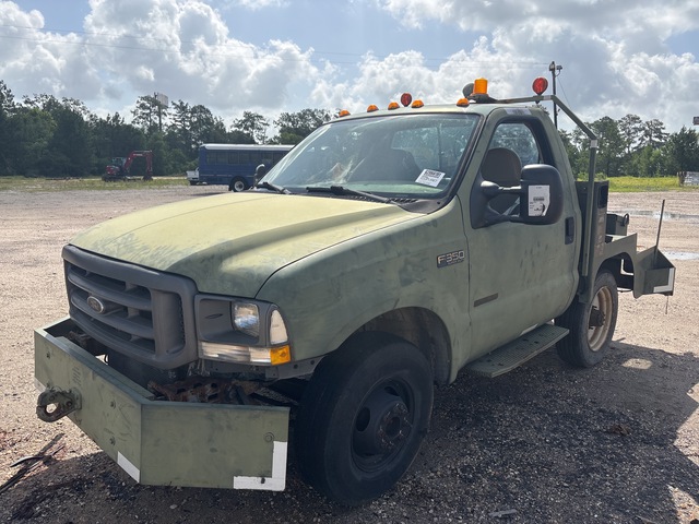 2003 Ford F-350 Super Duty Aircraft Pushback Tractor