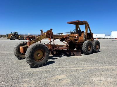 1965 Cat 12 Motor Grader