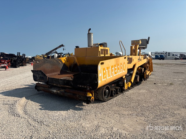 2002 Blaw-Knox PF-5510 Track Asphalt Paver