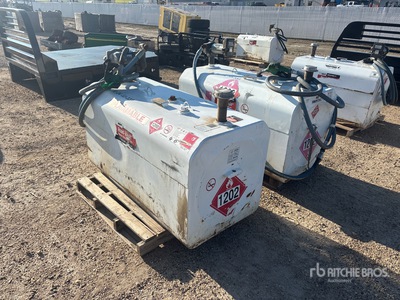 Quantity of (2) Westeel 785 L Portable Steel Diesel タンク