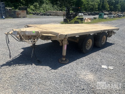 US ARMY Tank Automotive Command M1061A1 Flatbed Trailer