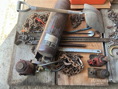 High lift Jack, Bottle Jack, Chains, Air Tank, Shovel & Crow Bar Podnośnik