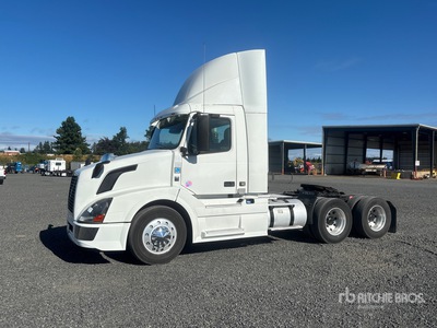 2017 Volvo VNL300 6x4 トラックトラクター（T/A）