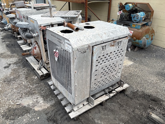 Detroit Diesel D700 Engine