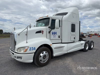 2014 Kenworth T660 6x4 Tractocamion con Dormitorio / トラックトラクター(T/A)