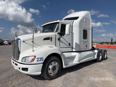2014 Kenworth T660 6x4 Tractocamion con Dormitorio / 3- Achs Sattelzugmaschine mit Schlafkabine
