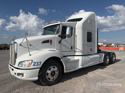 2014 Kenworth T660 6x4 Tractocamion con Dormitorio / T/A Sleeper Truck Tractor