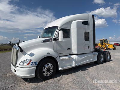 2017 Kenworth T680 6x4 Tractocamion con Dormitorio / T/A Sleeper Truck Tractor