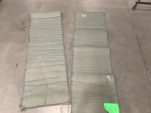 (117) Self-Inflating Sleeping Mats