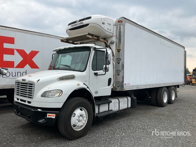 2013 Freightliner M2 106 6x4 冷蔵トラック