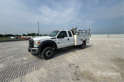 2014 Ford F-450 XL 4x2 Extended Cab Fuel tank and 12 volt pump Ciężarówka użytkowa