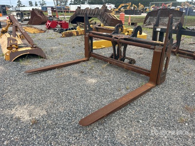 Cat 72 in Q/C Wheel Loader Forks - Fits Cat 924, 930, 938