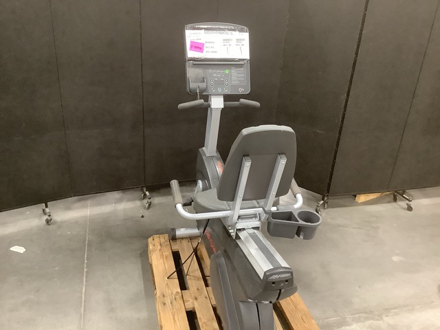 Life Fitness CLSR Exercise Bike