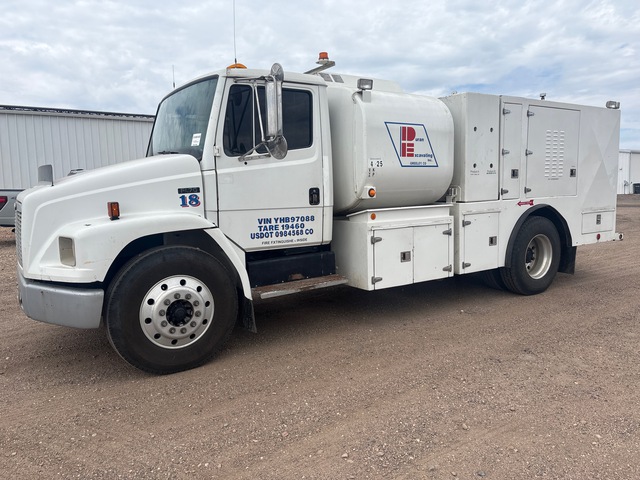 2000 Freighliner FL70 Business class 4x2 Fuel and Lube Truck
