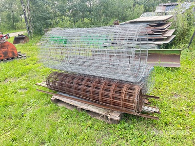 5 ft Chain Fence and (13) Steel Post