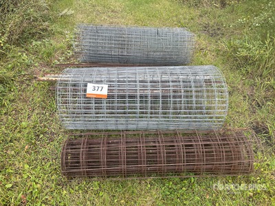 5 ft Chain Fence and (13) Steel Post