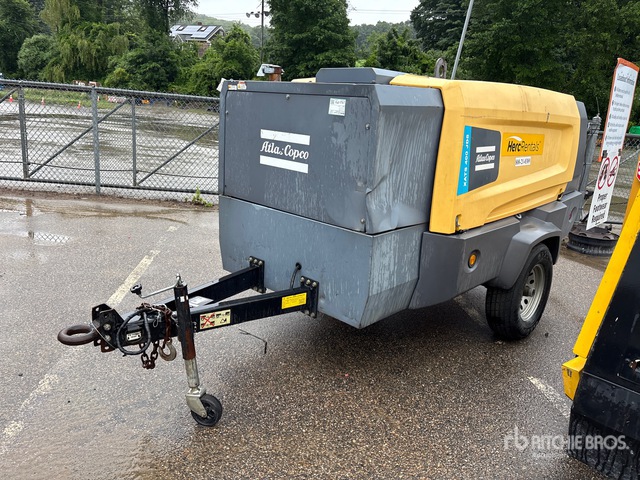 2018 Atlas Copco XATS400PEJD8FT4 400 cfm Mobile Air Compressor