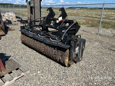 Cat BP25 100 in Broom Attachment