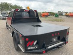 Configuration with Flat Bed Body
