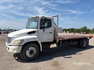 2007 Hino 268 4x2 Flatbed Truck