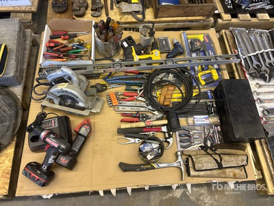 Cordless Drill, Hammer, Pliers, Screw Drivers, Tool Box, Corded Circular Saw & Level Bar. Różne
