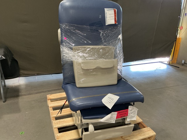 Midmark Ritter 223 Examination Table