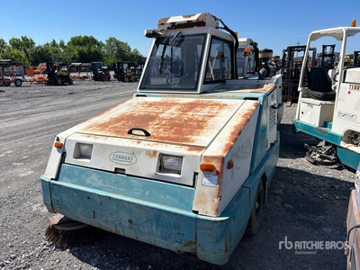 2001 Tennant 810 Ride-On Barredora
