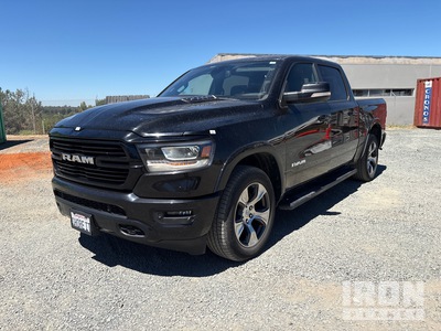 2020 Ram 1500 Laramie 4x4 Crew Cab Ophalen