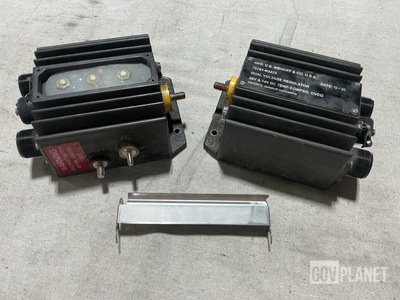 (31) C.E. Niehoff N3223 Dual Voltage Regulators